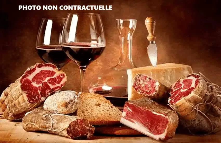 PLANCHE CHARCUTERIE / FROMAGE / OLIVES / CONFITURES